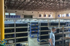 ズラリとPS4並ぶウクライナの“仮想通貨マイニング工場”が電気窃盗で摘発！押収されたゲーム機は3800台 画像