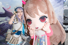 【コスプレ】ニコニコ超会議2023『NIKKE』ブースに登場したネオンの火力にメロメロ！人気レイヤー・すずら【写真6枚】 画像