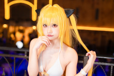【コスプレ】黄金の城に浮かぶ”金色の闇”の水着姿が美しい！人気レイヤー・舞陽女【写真8枚】 画像