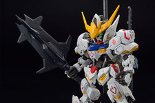 新作ガンプラ「MGSD ガンダムバルバトス」が10月21日より発売！全高約115mm、シリーズ史上最高の可動性能に注目 画像