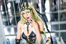 【コスプレ】この美貌なら無限に囚われてもいい！マレーシア美女の蠱惑的な『崩壊3rd』メビウスにゾッコン【写真7枚】 画像