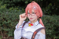 【コスプレ】メガネx美少女の組み合わせは何故こんなに萌えるのか？絶対領域も見逃せないさくらみこにドキッ！美女レイヤー・あまねるみ【写真8枚】 画像