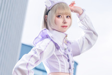 【コスプレ】“ナースxメイド”＝最強！細いウエストと美脚でスタイルの良さが際立つ金髪ショート美女【写真10枚】 画像