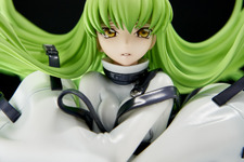 衣服越しのボディラインに見惚れる…「コードギアス 反逆のルルーシュ」より拘束着バージョン「C.C.」フィギュアが再販