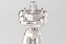 お値段約40万円！「キン肉マン」ロビンマスクが純プラチナフィギュアに―特製展示ケース＆ゆでたまご嶋田先生のサイン入りBOX付き 画像