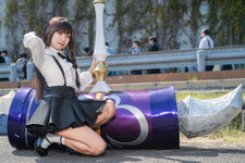 【コスプレ】巨大ハンマーでにっくき残業を粉砕！「ギルます」アリナの美女レイヤーが美脚も露わにソロ討伐を敢行【写真11枚】