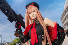 【コスプレ】アーミー×ニーハイの絶対領域を展開！キリリとした表情がかっこいい美脚レイヤーによる『NIKKE』ラピ【写真7枚】