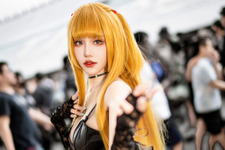 【コスプレ】台湾で見つけた金髪美女モデルによる「DEATH NOTE」ミサミサの絶対領域が眩しすぎる【写真6枚】