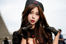 【コスプレ】全方位隙がない！スタイル抜群なマレーシア美女のブラックナース姿が妖艶すぎる【写真10枚】