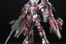 約2万円の「HG フェネクス（ゴールド/シルバーメッキ仕様セット）」が眩しい！特別カラーのガンプラ3種がガンダムベース等で発売決定