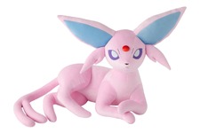意外と大きい！『ポケモン』エーフィ、ブラッキーの等身大ぬいぐるみが予約受付中―ぐるっと見られるサンプル画像も