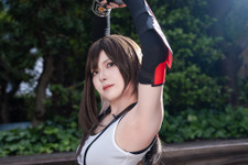 【コスプレ】脇チラな勝利ポーズにグッとくる！『FF7』ティファが躍動感あふれるポージングと美しいスタイルで魅了する【写真9枚】