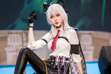 【コスプレ】台湾屈指のスタイリッシュさで魅せる美女！『鳴潮』ザンニーがタイトなパンツ姿とクールな表情で見応え抜群【写真10枚】