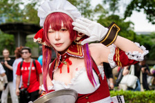 【コスプレ】台湾で働く宝鐘マリン船長を発見！ガーターベルト＆ハイヒールなウエイトレス姿が似合う美女レイヤー【写真8枚】