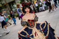 【コスプレ】白雪姫がまるで物語から飛び出してきたみたい！台湾美女が豪華すぎるロリータ・ファッションで魅せるプリンセス姿【写真11枚】