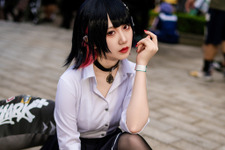 【コスプレ】『ゼンゼロ』エレン・ジョーの女子高生姿にドキッ！黒タイツに映える美脚にも注目【写真10枚】