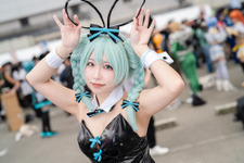 【コスプレ】ミクバニーが大阪で軽やかに舞う！抜群のスタイルが際立つバニー衣装にチャーミングな笑顔が素敵な美女レイヤー【写真9枚】