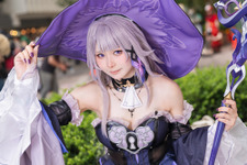 【コスプレ】『崩スタ』マダム・ヘルタが大阪に降臨！引き込まれそうな美貌と優雅な立ち姿で実写化のような再現っぷり【写真8枚】