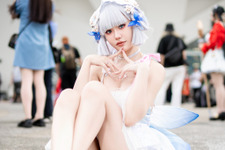 【コスプレ】『原神』神里綾華の大胆なワンピース姿にドキッ！台湾美女の際立つスタイルの良さと透明感に見惚れてしまう【写真8枚】