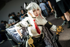 【コスプレ】足なっが！『鳴潮』ザンニーの美脚が際立つ、タイトな衣装が似合いすぎる台湾美女レイヤー【写真7枚】