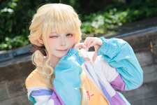 【コスプレ】アイドルはいつも可愛くなきゃだめ！『学マス』藤田ことねの人懐っこい笑顔と私服コーデに胸キュン【写真8枚】
