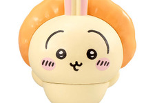 みかんを枕にするうさぎが太々しい！ガシャポン「ちいかわ ならぶんです。」第3弾のテーマは、サイダーフルーツポンチ湧きどころで水遊び