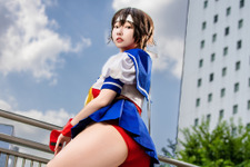 【コスプレ】『ストリートファイター』さくら、とんでもない破壊力の太ももを披露！圧巻の健康的な美ボディに見惚れる【写真9枚】