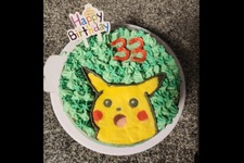お口ポカンのピカチュウに世界が夢チュウ？海外ミームの手作りケーキが話題に