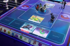 『ポケカ』世界大会、未来感あふれる“床”の演出に反響！「遊戯王のソリッドビジョンみたい」「全TCGプレイヤーの夢じゃん」