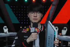 Fakerが“10年間のeスポーツ界の功績を称える”「Decade Awards」を受賞―チーム部門「T1」、コーチ部門「kkOma」ゲーム部門『LoL』など、T1が複数受賞する結果に 画像