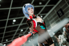 【コスプレ】ウエストほそっ！「ヱヴァンゲリヲン新劇場版」アヤナミレイ（仮称）のシルエットが美しすぎる【写真6枚】