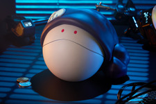 手のひらフィットなサイズ感が可愛い！「ガンダム ジークアクス」の“ハロ”がフィギュア貯金箱として立体化