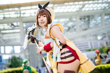 【コスプレ】ライザのむっちり太ももの再現度が高すぎる！魅惑的な二次元ボディにドキドキが止まらない【写真8枚】