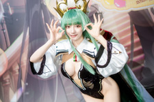【コスプレ】『アズレン』ラファエロが圧巻の美ボディで魅せる！尊みあふれる笑顔でニーハイの絶対領域もあざと可愛い【写真7枚】