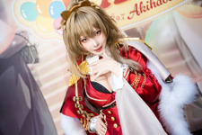 【コスプレ】『アズレン』ライオンはどの角度から見ても美しすぎる！ガーターベルト&ストッキングがエレガント【写真8枚】