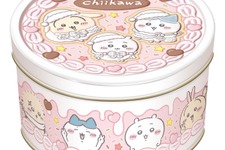 「ちいかわ」クリスマス気分を盛り上げる！個包装のデザインまで可愛い、ホールケーキのような缶とツリー形のお菓子BOXが展開