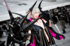 【コスプレ】『FGO』リリスの大胆不敵な佇まい！スタイル抜群の台湾美女のエナメル衣装が妖艶すぎた【写真8枚】