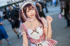 【コスプレ】ツインテール×猫耳の王道メイド姿がとにかく可愛い！白ニーハイから覗く絶対領域にも注目【写真8枚】