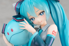 ガンダム45周年「初音ミク」×「ダブルオーガンダム」が1/7スケールフィギュア化！イラストレーター・Ixy氏によるイラストを繊細に表現