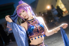 【コスプレ】常闇トワのアラビアン衣装が異国情緒感あって艶っぽい!スラリとしたくびれが美しい香港美女レイヤー【写真8枚】