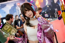 【コスプレ】猫耳ヘッドセットとミニスカ×ニーハイが抜群に可愛い！人気の台湾美女レイヤーがTGSで美スタイルを披露【写真10枚】