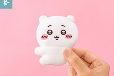 可愛い抱きつきポーズ！「ちいかわ」クリップぬいぐるみが、カプセルトイにて展開ーくりまんじゅう含む全4種ラインナップ