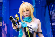 【コスプレ】美女のショーパン×バイクって良いよね!『カレイドライダー』プロームは無表情なのに愛らしさが溢れ出て目が離せない【写真9枚】