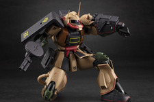 コンセプトは“記憶の原点”…「ザク・デザートタイプ」がROBOT魂新シリーズ「MS MUSEUM」で商品化！博物館をイメージした新規ベースにも注目