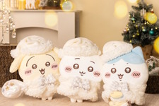 「ちいかわ」クリスマス風の「プレゼントフォーユーなぬいぐるみ」や、ラーメン豚のソフビフィギュアも！11月21日発売の新作グッズが一挙公開