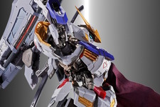 その双剣とマントは何？！新たな装備を携えた「METAL BUILD ガンダムバルバトス（仮）」発表 画像