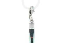 ベーターカプセルから最新作のオメガスラッガーまで！「ウルトラマン」変身アイテムが、めじるしアクセサリー化 画像