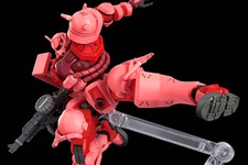 新作ガンプラ「HG シャア専用ザク(GQ)」の新たな商品画像お披露目！白いガンダムに譲った「シャアキック」のポーズも決まる