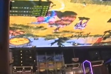 まさにスケールは中国・・・超巨大スクリーンでゲームを遊んだ男性 画像