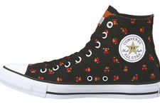 ドットマリオをあしらったクールな靴「CONVERSE × SUPER MARIO BROS.」2011年夏発売 画像
